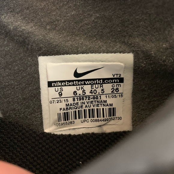 Nike Women’s Running shoes NWOT - Picture 2 of 2